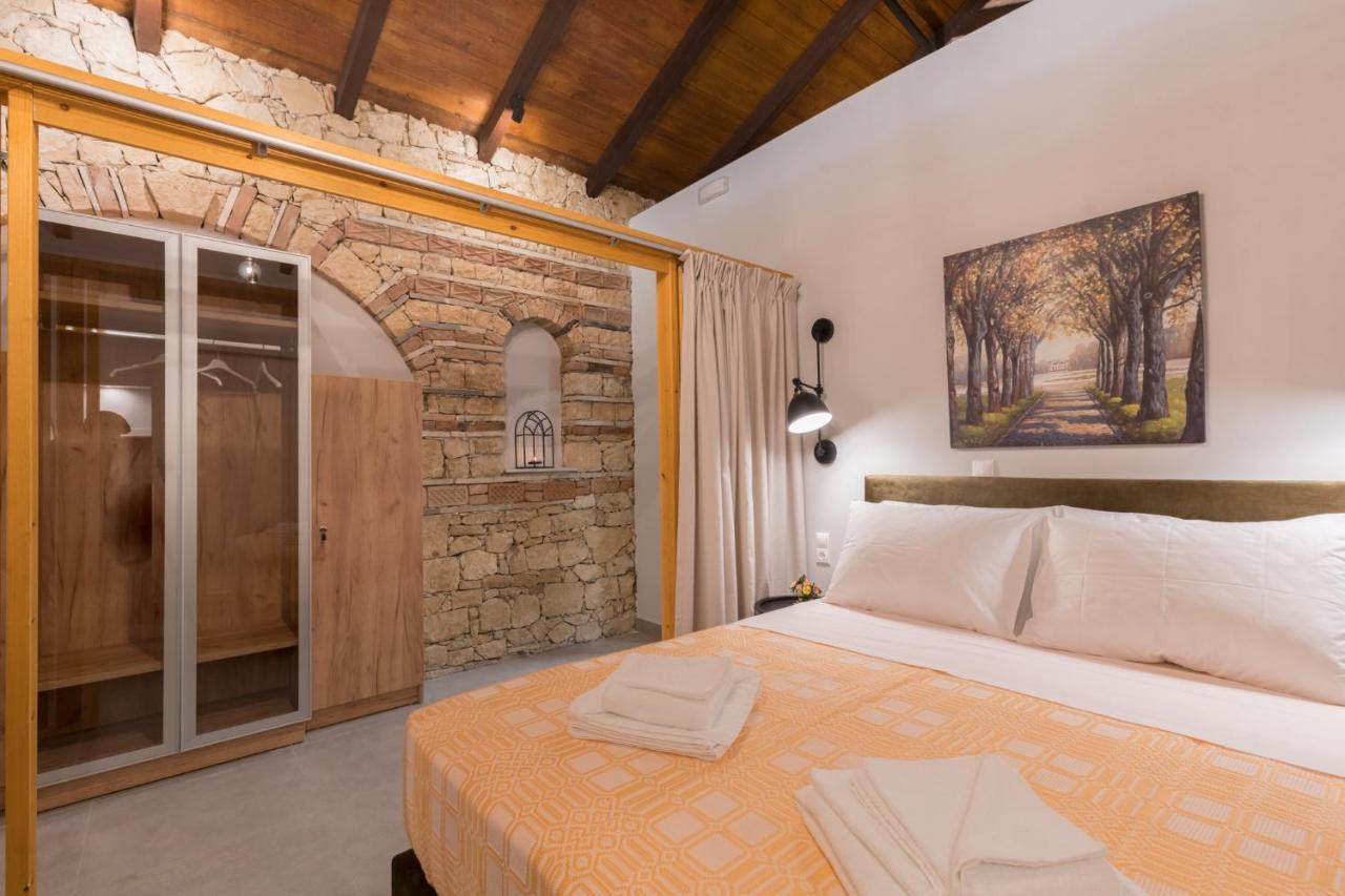 Casa Leone, Cosy Apartment Overlooking The Square Spílion Екстериор снимка