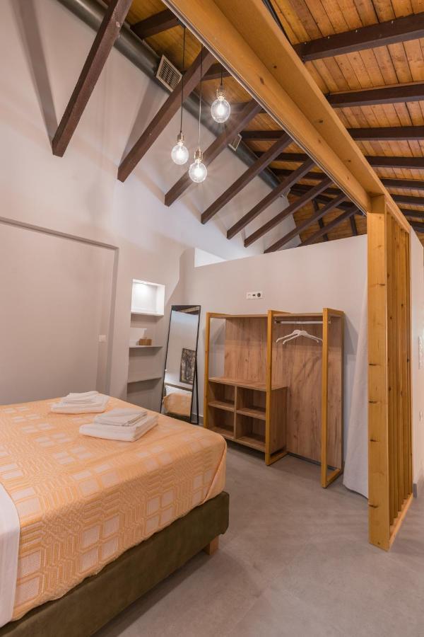 Casa Leone, Cosy Apartment Overlooking The Square Spílion Екстериор снимка