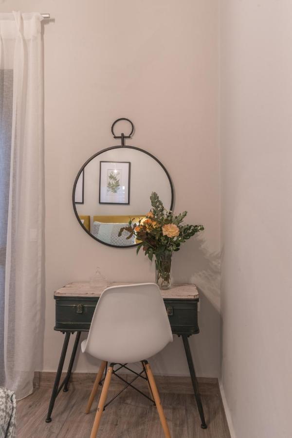Casa Leone, Cosy Apartment Overlooking The Square Spílion Екстериор снимка
